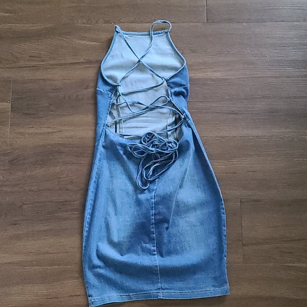 Short denim dress